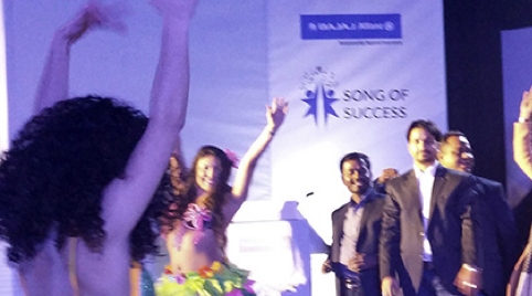 Exotische show voor een exotisch feest